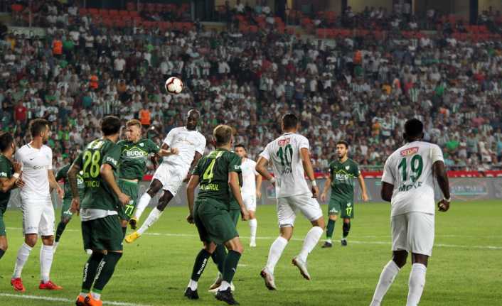 Spor Toto Süper Lig 3. hafta maçında Konyaspor evinde Bursaspor