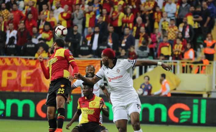 Spor Toto Süper Lig’in 9. hafta maçında Göztepe sahasında Beşiktaş