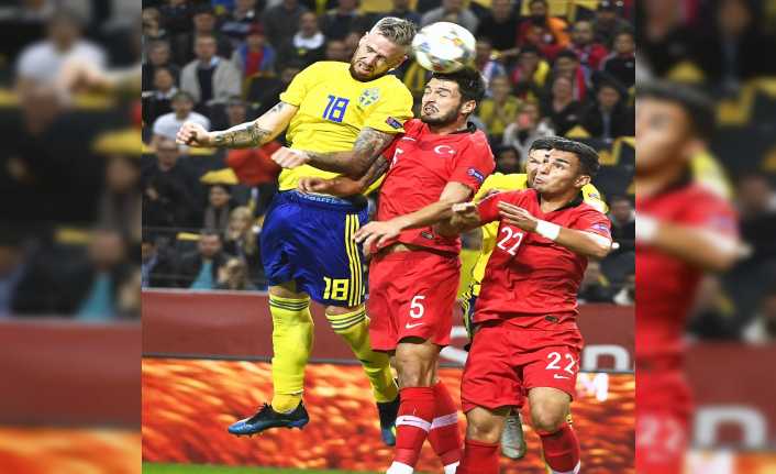 UEFA Uluslar Ligi B grubunda oynanan Türkiye ile İsveç karşılaşıyor.
