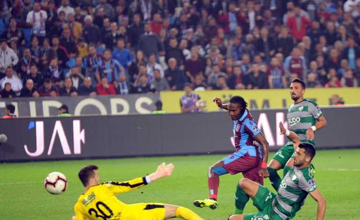 Spor Toto Süper Lig’in 11. haftasında Trabzonspor, Bursaspor’u konuk ediyor.
