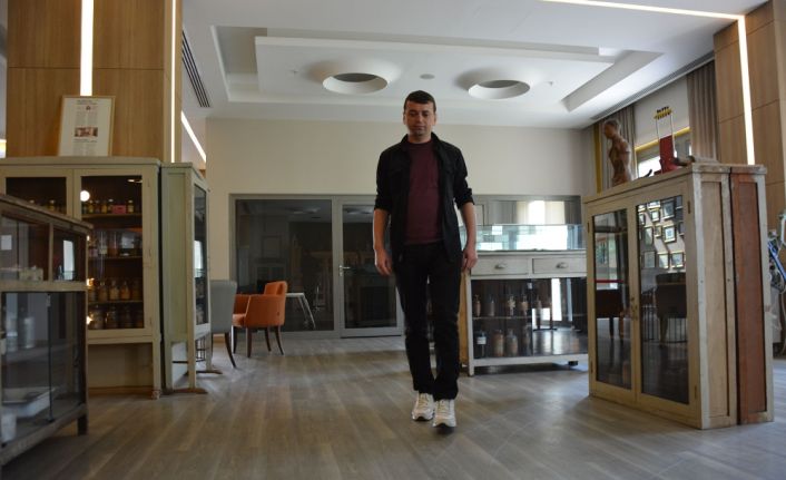 Bursa’da yüksekten düşme sonucu yatağa mahkum kalan Suat Egeli, imkansızı