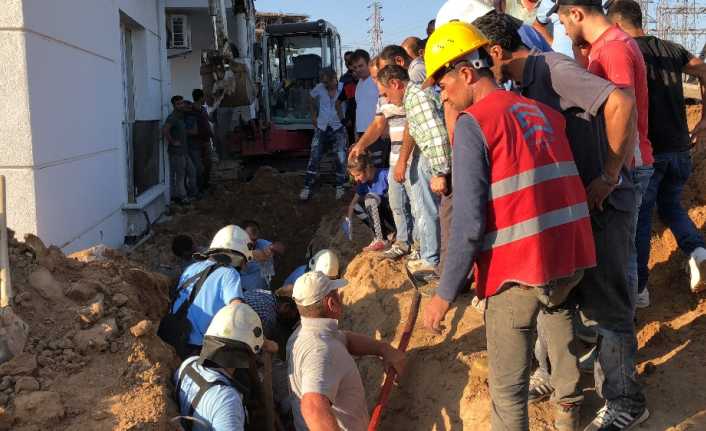 Tekirdağ’ın Çorlu ilçesinde bir inşaatın doğalgaz hattının geçtiği çukurda göçük