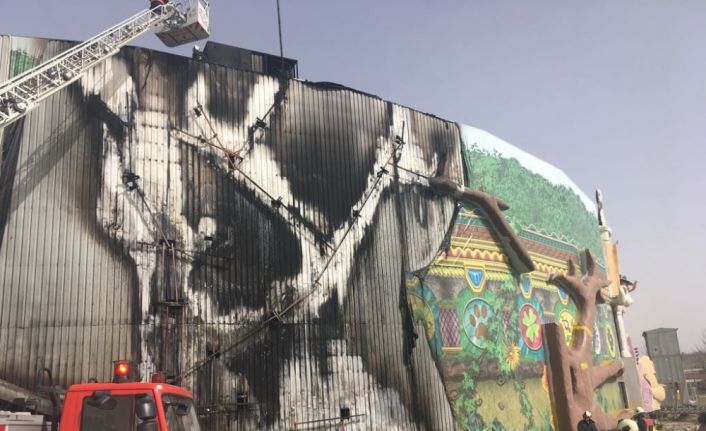 Ankara’da inşası devam eden Ankapark’ta yangın çıktı. 