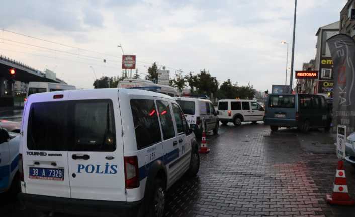Kayseri’de bir inşaat şantiyesine düzenlenen saldırıda silahla vurulan 4 kişi