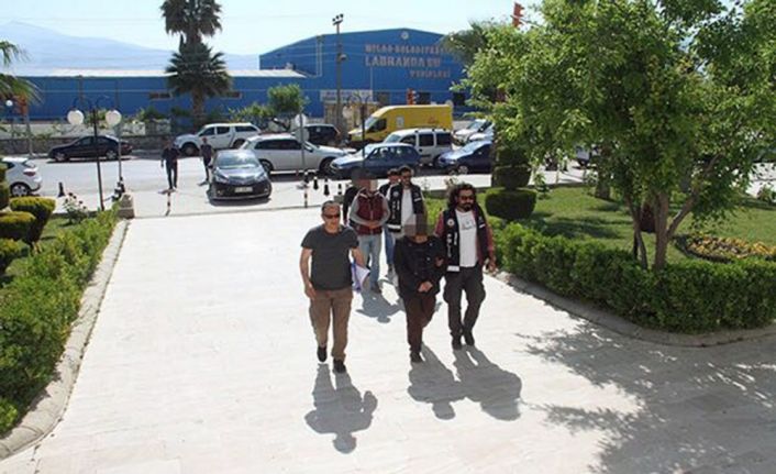Muğla Emniyet Müdürlüğü, yıkı şeridinden deniz yoluyla teknelerle düzensiz göçmen