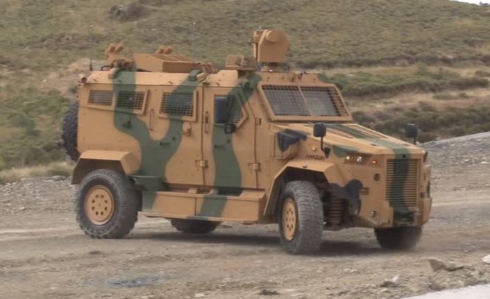 BMC’nin uzaktan kumanda edilebilen Amazon 4x4 Taktik tekerlekli zırhlı aracı,
