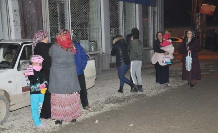 İran-Irak sınırında meydana gelen deprem Hakkari’nin Yüksekova ilçesinde de hissedildi.