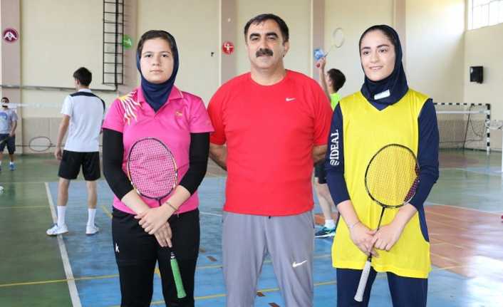 Erzincan Badminton Branşında gün