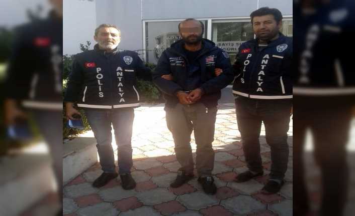 Antalya’da özel bir hastanenin ambulansını çalan şahıs tutuklandı. Zanlı ifadesinde