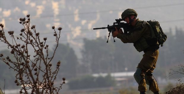 Gazze'nin orta kesimindeki El-Bureyc Kampı'nın doğu sınırında düzenlenen dünkü gösterilerde