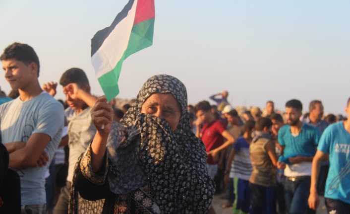 İsrail güçlerinin Gazze ablukasını deniz yoluyla kırma girişiminde bulunan Filistinlilere