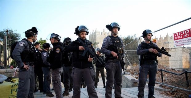 İsrail polisinin Kudüs'te Mescid-i