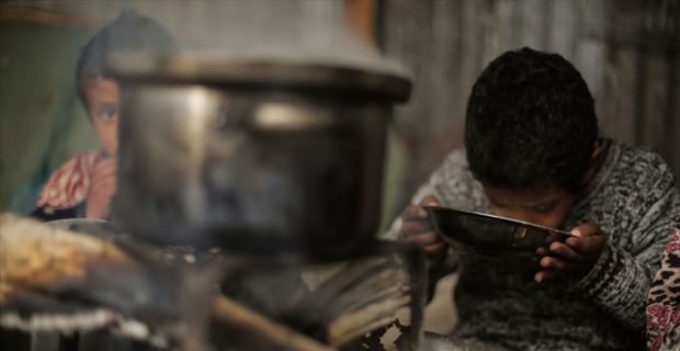 İsrail yönetiminin, uluslararası kuruluşların Gazze'ye göndereceği insani yardımların bölgeye girişine