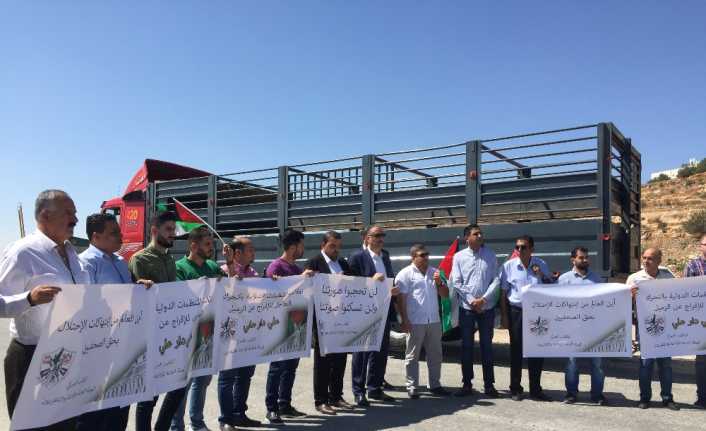 Filistinliler, İsrail’in elinde esir bulunan gazetecilerin serbest bırakılması için protesto