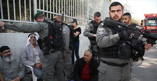 İsrail askerlerinin, Gazze sınırında ABD'nin Kudüs'ü "İsrail'in başkenti" olarak tanıma