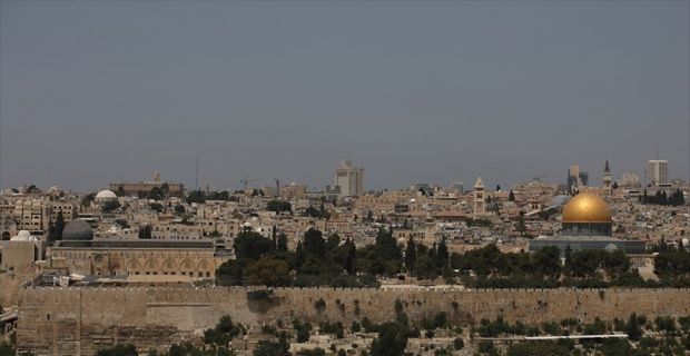 İsrail Başbakanı Netanyahu'nun partisinden milletvekili Yehuda Glick, Mescid-i Aksa'ya baskın