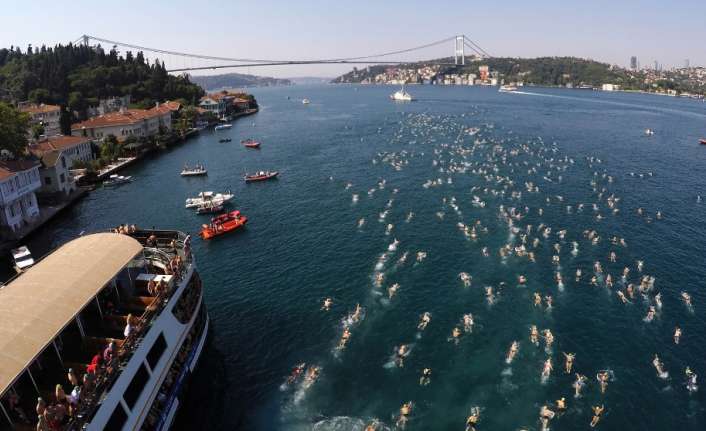 Dünyanın 55 farklı ülkesinden 2 bin 400 yüzücü, “Kıtalararası Yüzücü”