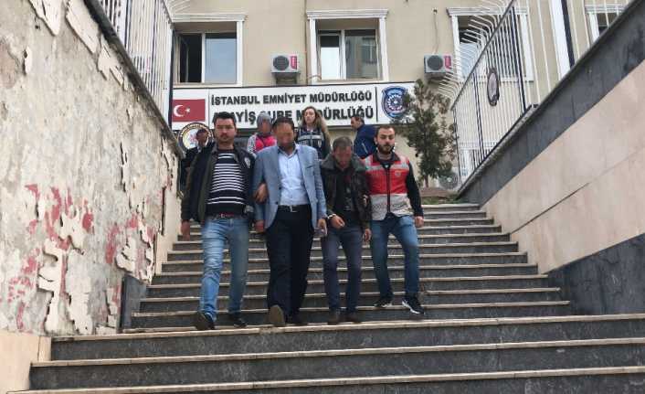 İstanbul merkezli 17 ilde cep telefonuyla aradıkları veznedarlara kendilerini amirleri