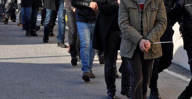 FETÖ'ye yönelik İstanbul merkezli oeprasyonda, aralarında muvazzaf askerlerin de bulunduğu