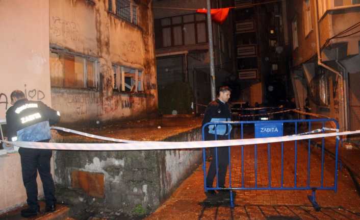 İstanbul Güngören’de, Suriyeli ailelerin yaşadığı 6 katlı bir bina çökme