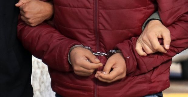 Örgütün şifreli mesajlaşma programı "ByLock" kullandıkları iddiasıyla haklarında gözaltı kararı