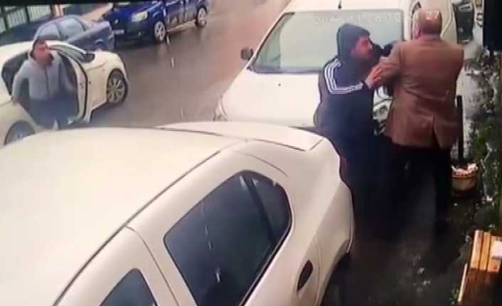 İstanbul Pendik’te gözü dönmüş gaspçılar, bir kişinin bankadan çektiği 500