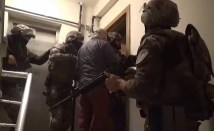 İstanbul’da motosiklet hırsızlığı çetesi çökertildi İstanbul’un Anadolu yakasında çok sayıda motosiklet çalan kasklı hırsızlık çetesi,