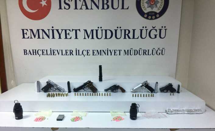 İstanbul Bahçelievler’de uyuşturucu ticareti yapan iki aileye eş zamanlı operasyon