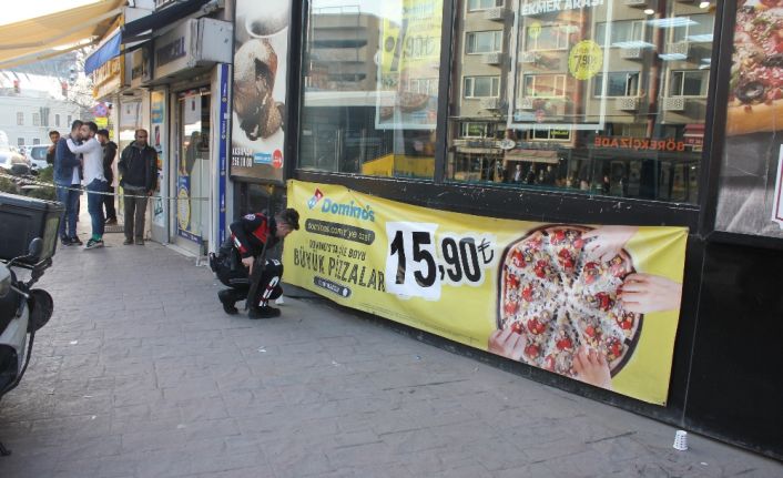 Beyoğlu Kasımpaşa’da cenazeye gelen iki grup arasında silahlı çatışma çıktı.
