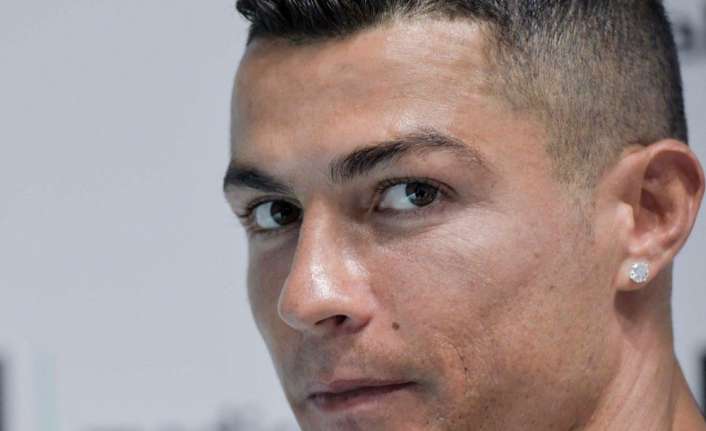 Juventus, Portekizli futbolcu Cristiano Ronaldo’yu almak için 117 milyon euroyu