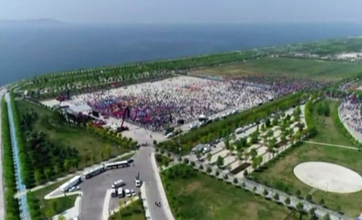 1 Mayıs Emek ve Dayanışma Günü kutlamaları çerçevesinde İstanbul’daki kutlamaların