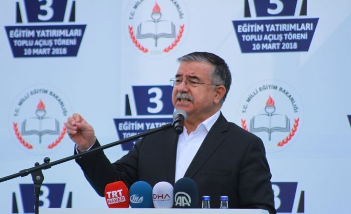 Milli Eğitim Bakanı İsmet Yılmaz,  "İster Nevruz desinler ister