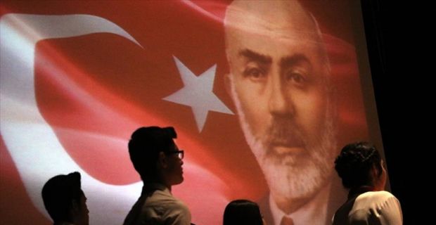 Kendisini vatanına ve milletine adayan vatan şairi Mehmet Akif Ersoy'un