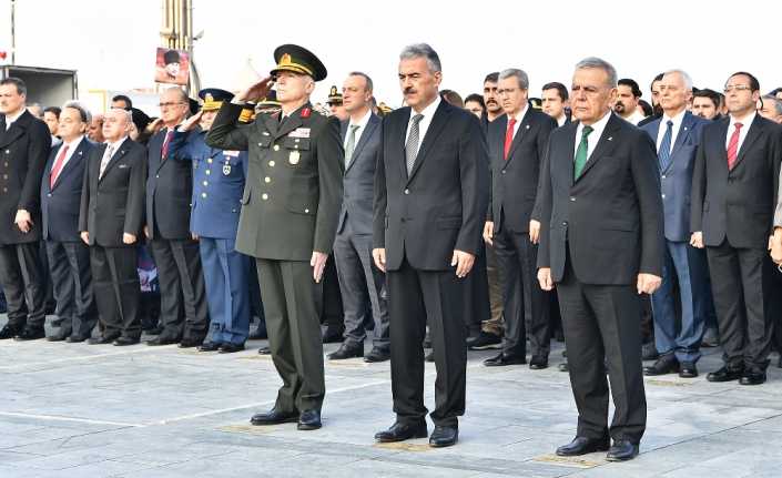 Türkiye Cumhuriyeti’nin kurucusu Büyük Önder Mustafa Kemal Atatürk, ebediyete intikalinin