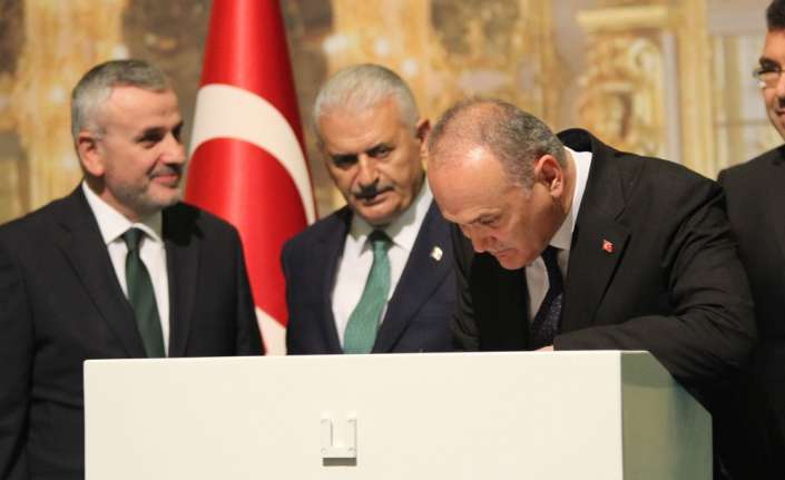 İzmir’de kurulacak İzmir Teknoloji Üssü projesinin imza töreni, Başbakan Binali