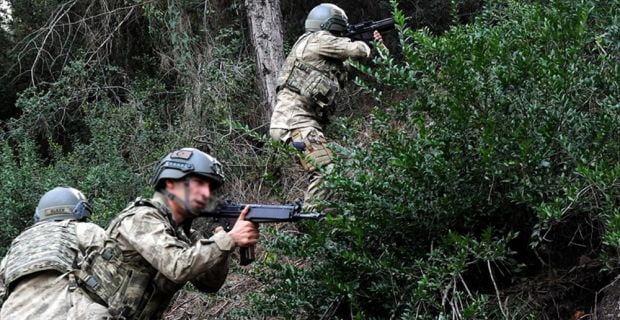 Jandarma birimlerince geçen yıl terör örgütlerine yönelik 51 bin 798