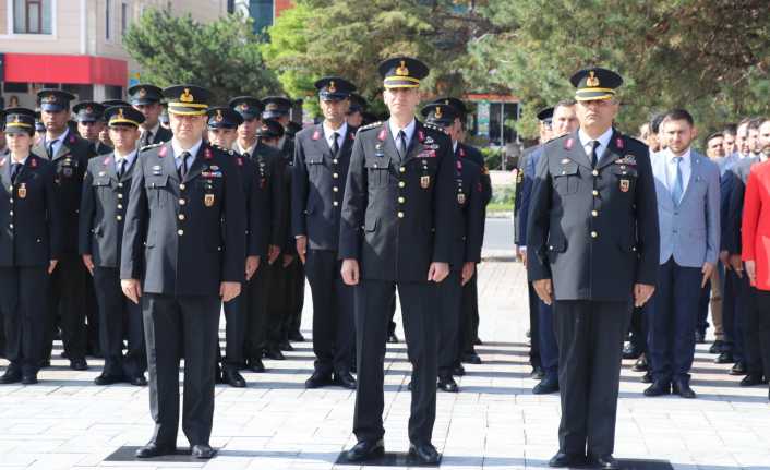 Jandarma 180 Yaşında Jandarma Teşkilatı kuruluşunun 180 yılını kutluyor. Düzenlenen kutlama programları çerçevesinde