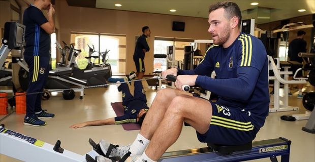 Fenerbahçe'de sakatlığı bulunan Hollandalı futbolcu Vincent Janssen'in ayağında kemik ödemi