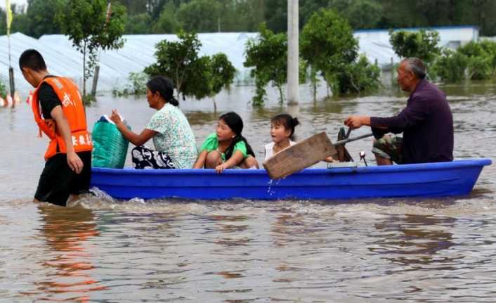 Japonya’da ülkenin batısında etkili olması beklenen Jebi Tayfunu nedeniyle 268