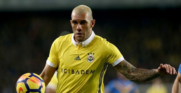 Fenerbahçe'nin Brezilyalı golcüsü Jose Fernandao, sarı-lacivertli ekibin Spor Toto Süper