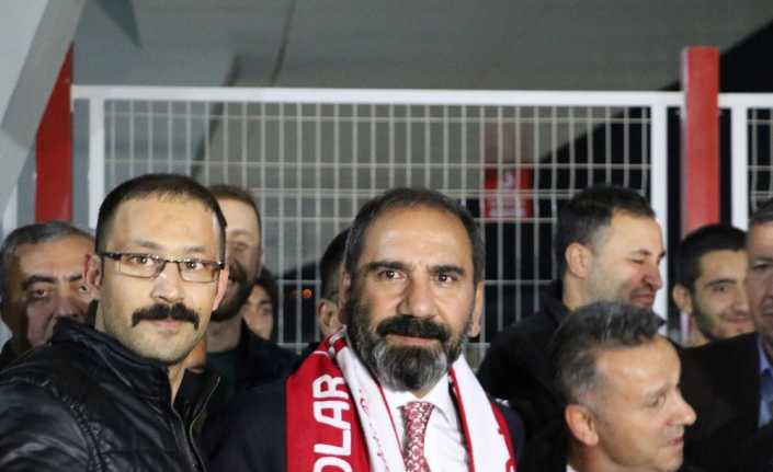 Demir Grup Sivasspor Kulüp Başkanı Mecnun Otyakmaz, "Her iki takımın