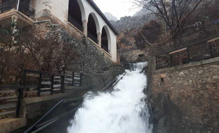
Erzincan’ın Kemaliye İlçesinin en önemli su kaynaklarından biri olan Kadı