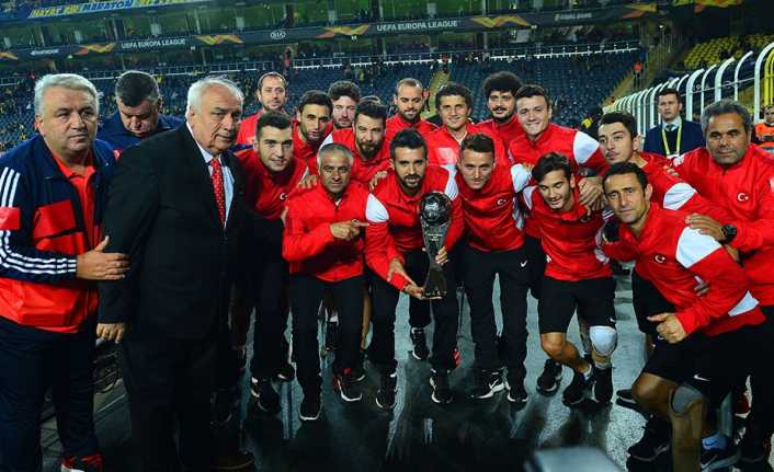 Kadıköy’de oynanacak Anderlecht maçı öncesinde Dünya Kupası’nda 2. olan Ampute