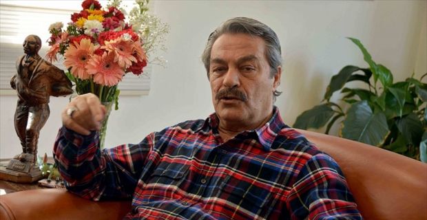 Beynine pıhtı atması sonucu girişimsel işlem uygulanan sanatçı İnanır'ın yoğun