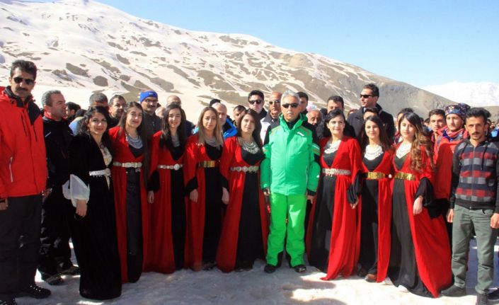 Hakkari’de 2 bin 600 rakımlı Mergabütan Kayak Merkezinde yapılan ’İkinci