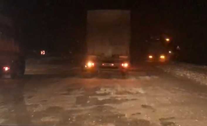 Erzincan’da etkili olan kar yağışı ve tipi hayatı olumsuz etkiledi,
