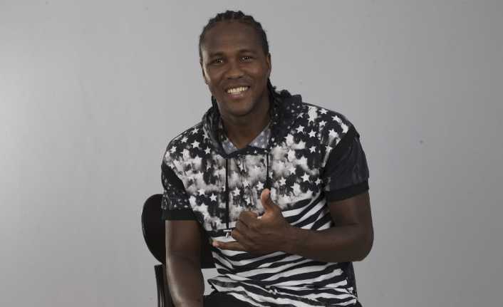 Trabzonspor’un Kolombiyalı golcü oyuncusu Hugo Rodallega, Teknik Direktör Ünal Karaman’ın