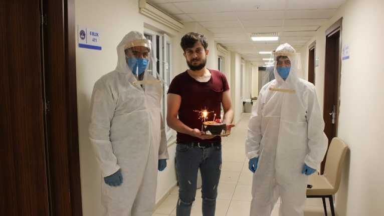 Erzincan’da yurt dışından getirilen ve koronavirüs tedbirleri kapsamında Kredi Yurtlar