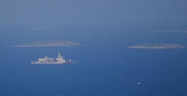Türk Sahil Güvenlik ekipleri, Bodrum açıklarındaki Kardak kayalıkları civarında önleme