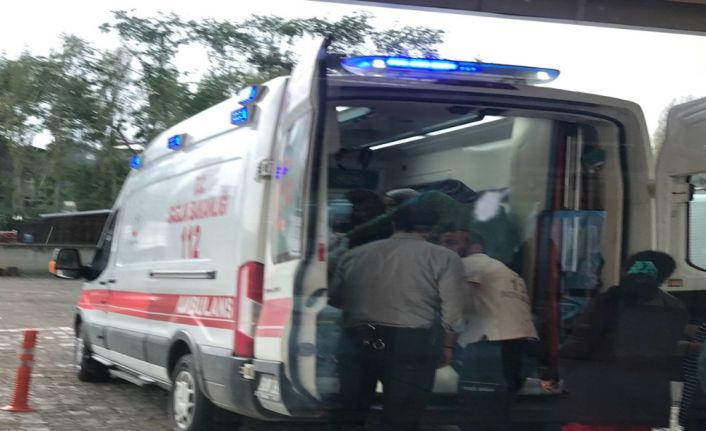 Kars Sarıkamış’ta öfkeli koca, 8 aylık hamile eşini bıçakladı. Ağır